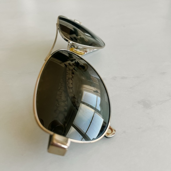 Coach Aviator Women’s Sunglasses - Picture 2 of 5